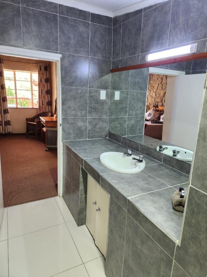 Gooderson Leisure Mountain View Cottages Self Catering And Timeshare Resort Drakensberg Garden Exterior foto